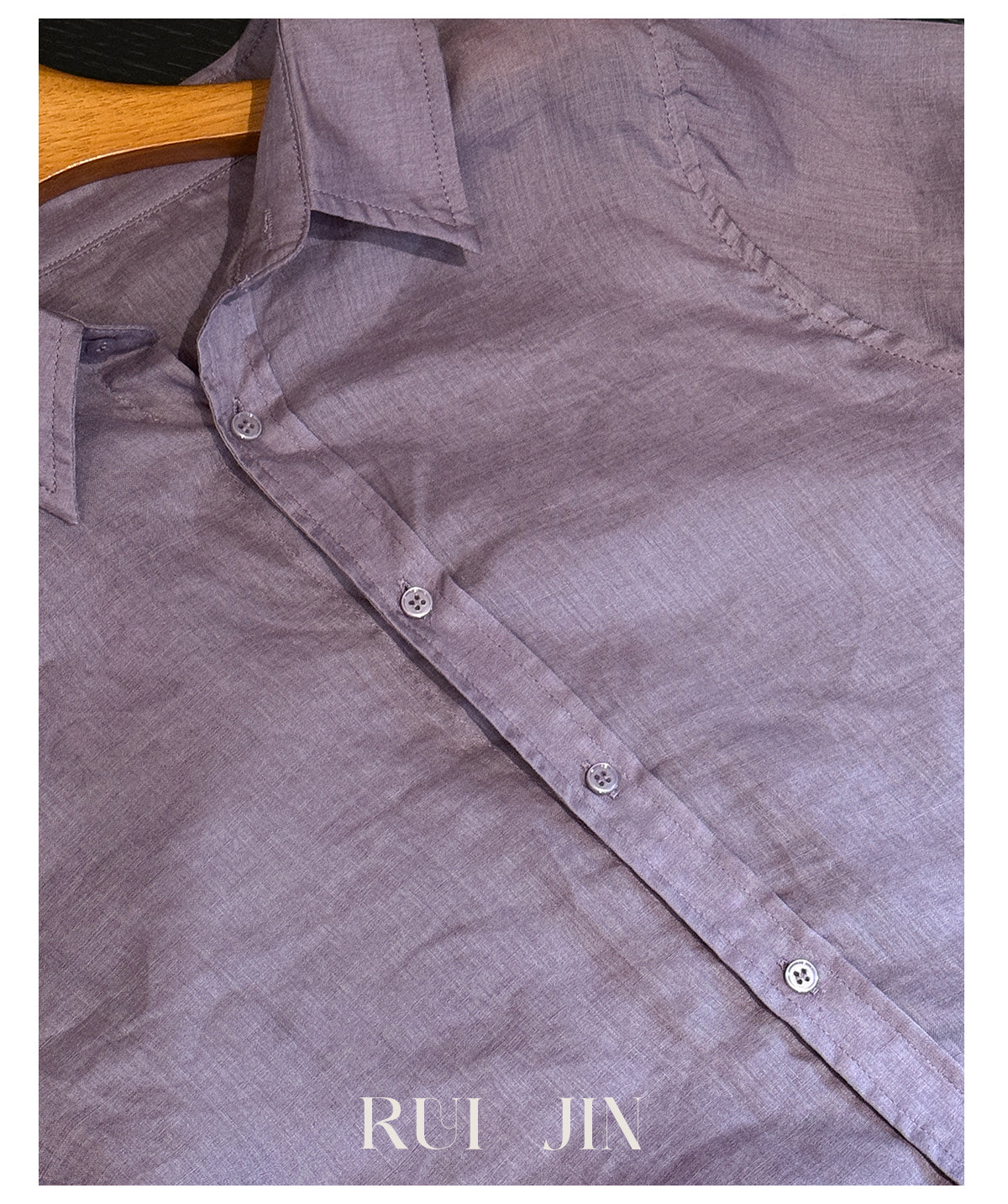 Relaxed Minimalist Shirt for Warm-Weather Days
