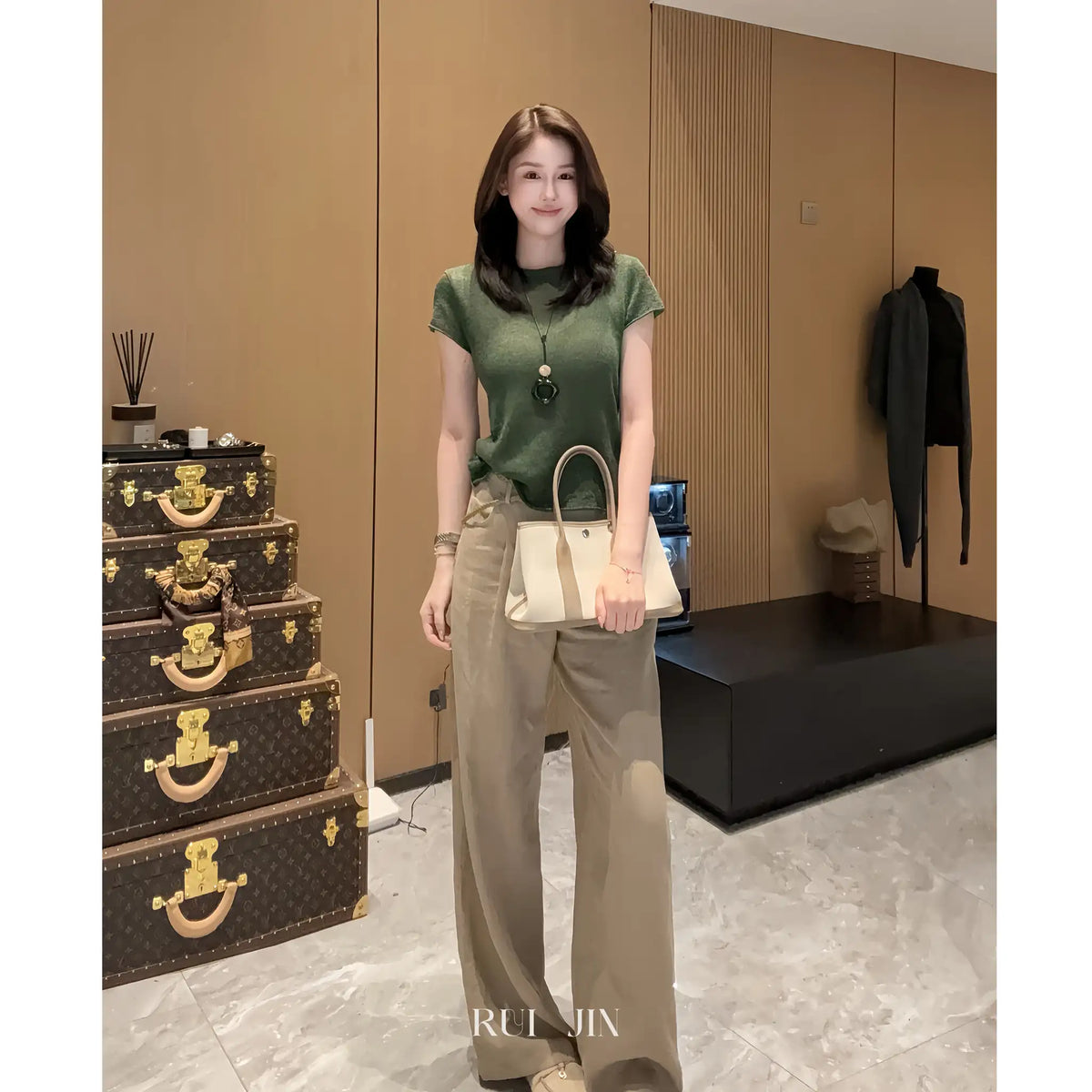 Matte-Texture Short-Sleeve Knit Top for Workwear